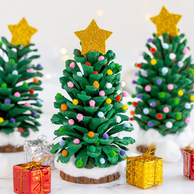 10 Fun Christmas Crafts for Kids of All Ages!